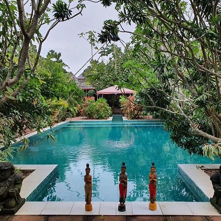 Taman Indah Resort Tamanredjo Ngoại thất bức ảnh