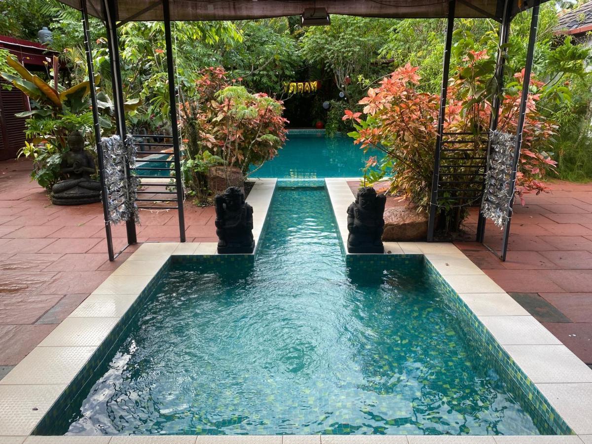 Taman Indah Resort Tamanredjo Ngoại thất bức ảnh