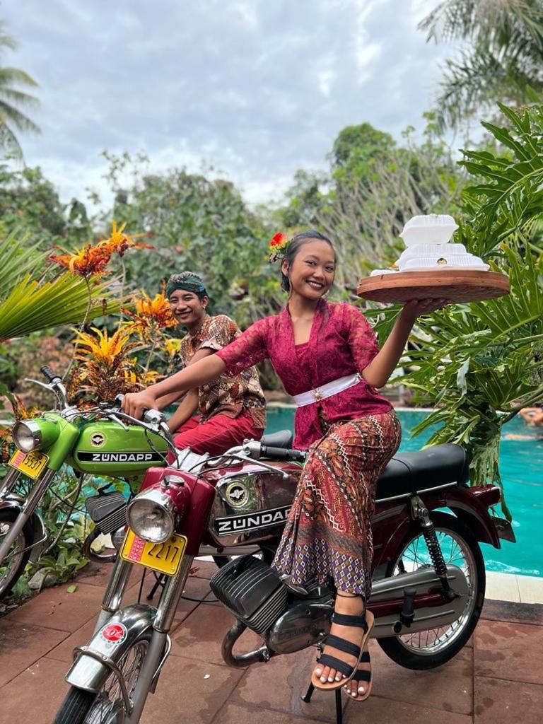 Taman Indah Resort Tamanredjo Ngoại thất bức ảnh