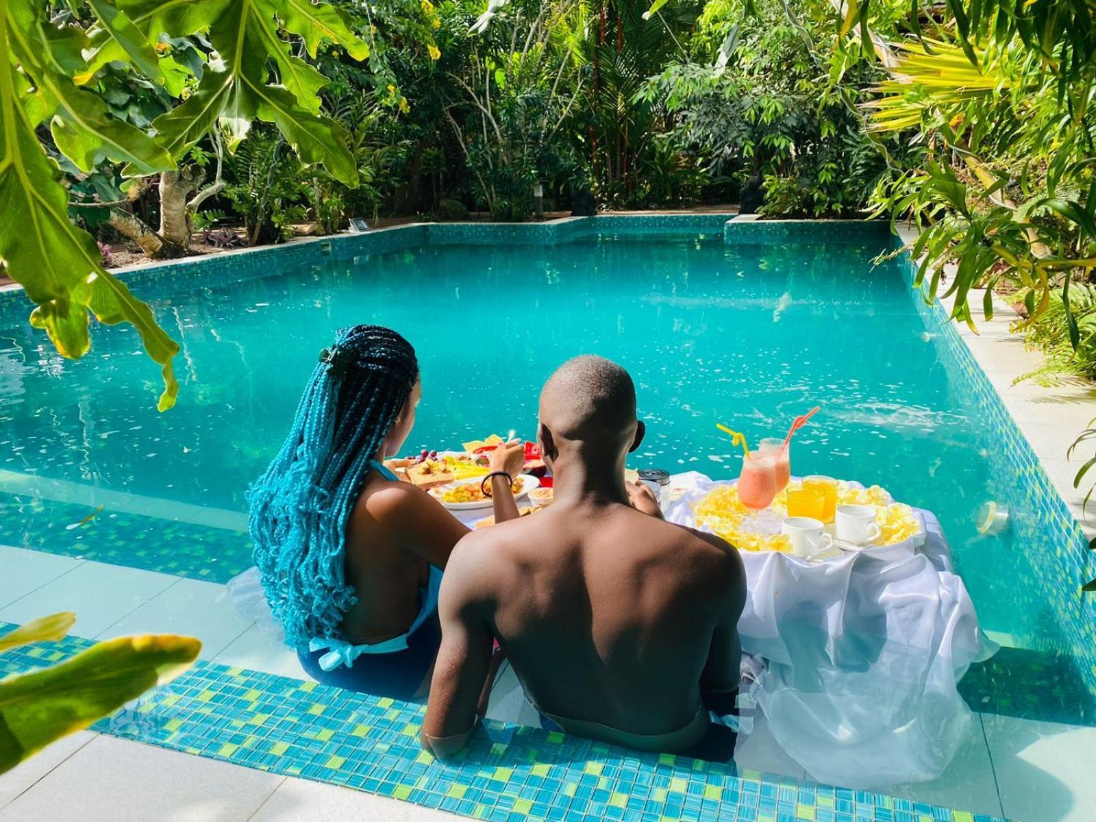 Taman Indah Resort Tamanredjo Ngoại thất bức ảnh